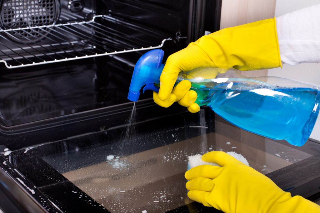 Why Hire Professional Oven Cleaners?